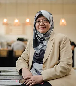 Prof. Madya Dr. Lilis Surienty Abd. Talib